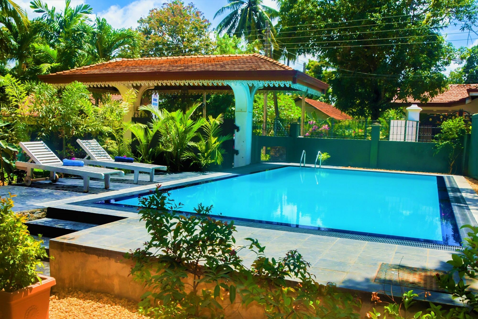 Hotel Emel Boutique à Negombo Extérieur photo