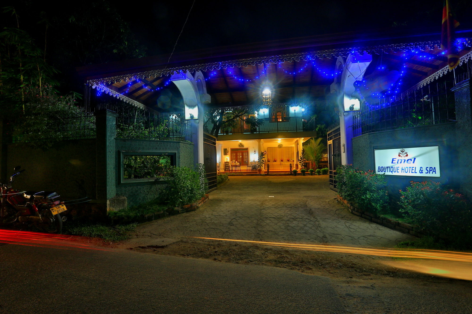 Hotel Emel Boutique à Negombo Extérieur photo